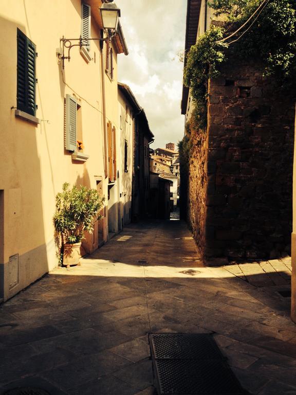 Tre Girasoli Monte San Savino Bilik gambar